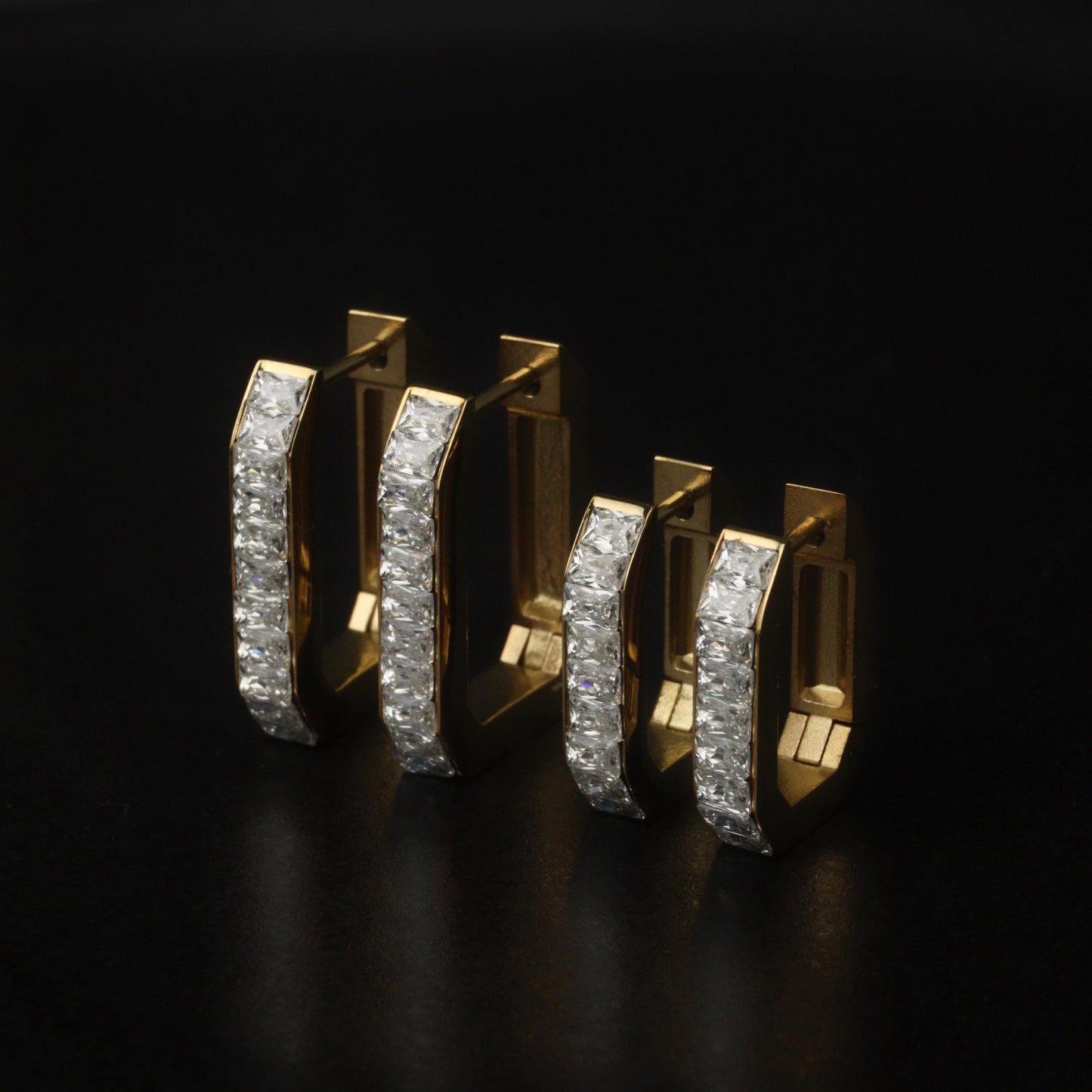 BREE Rectangle Silver/Gld Small & Big Edge Embedded Clip Earrings
