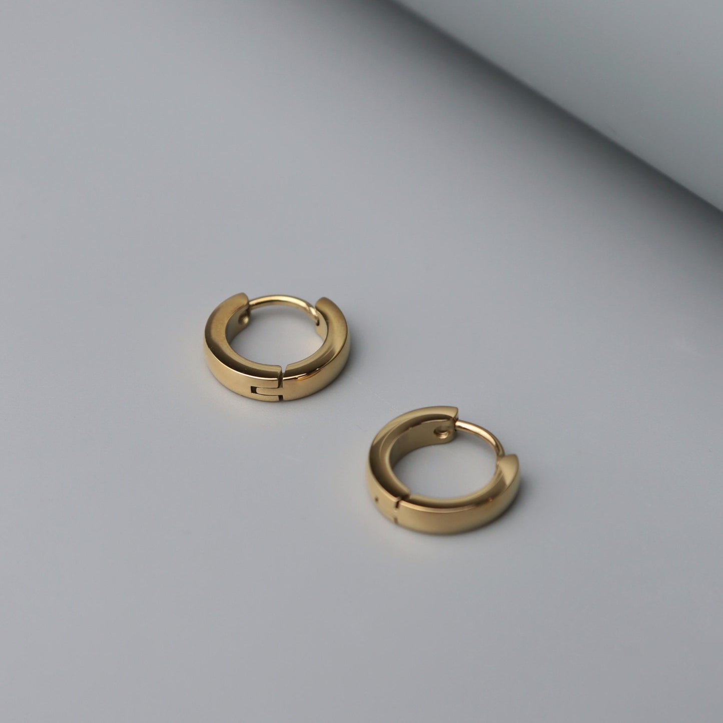 BERKE Clip Earrings