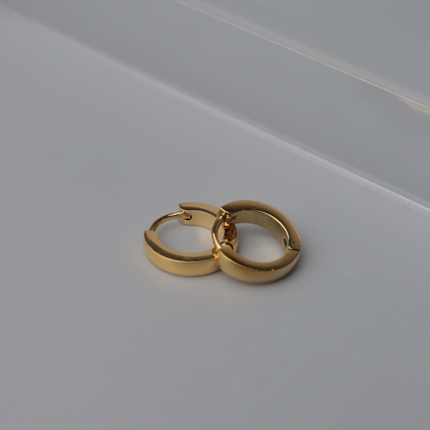 BERKE Clip Earrings