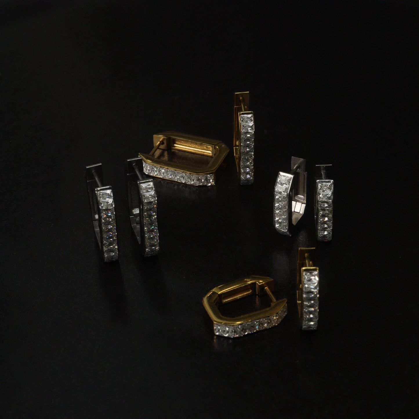 BREE Rectangle Silver/Gld Small & Big Edge Embedded Clip Earrings
