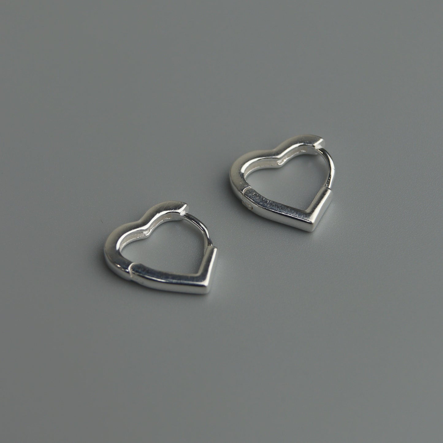 DEAN S925 Silver Mini Heart Clip Earrings