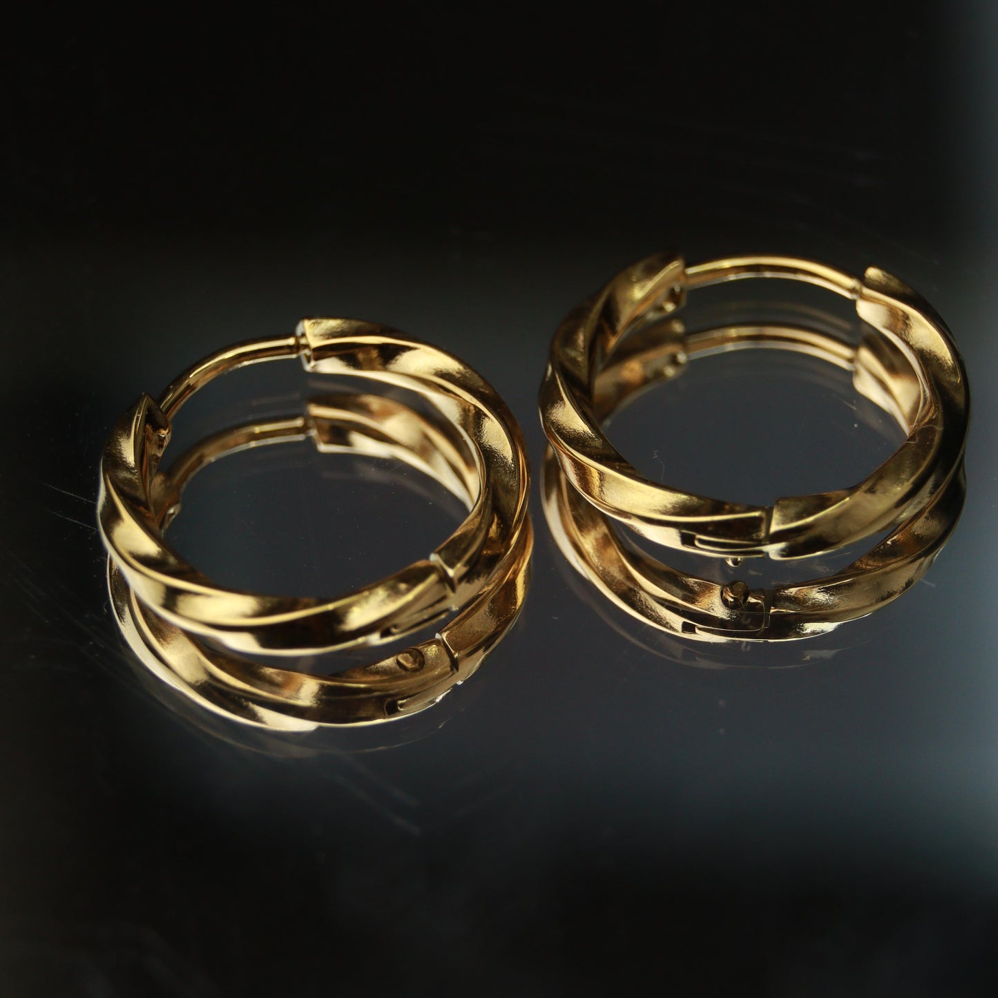 JUVIE Twisted Clip Earrings for Women