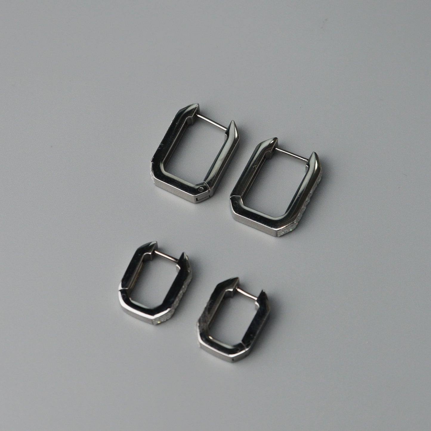 BREE Rectangle Silver/Gld Small & Big Edge Embedded Clip Earrings