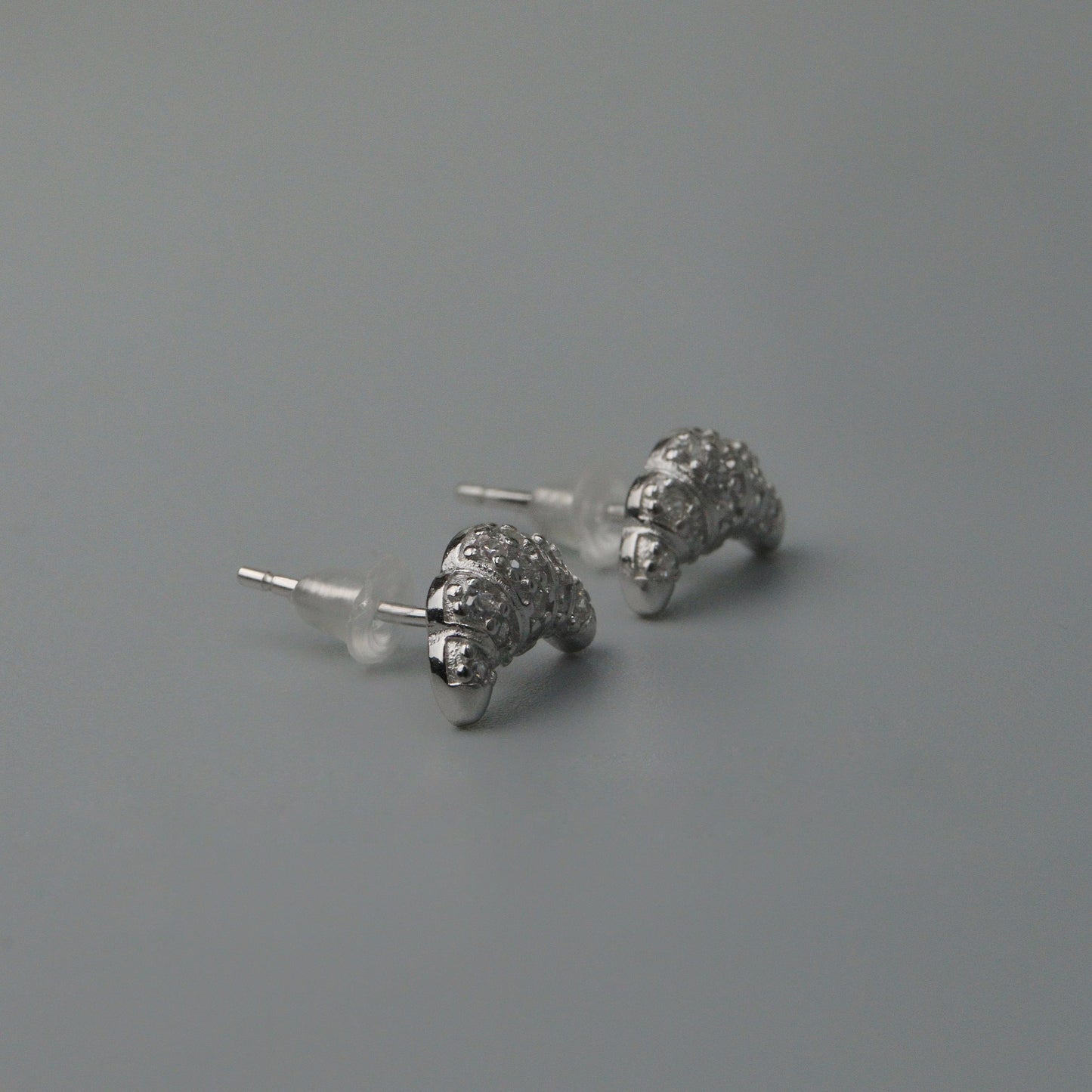 BUN S925 Silver Croissant Shape Stud Earrings
