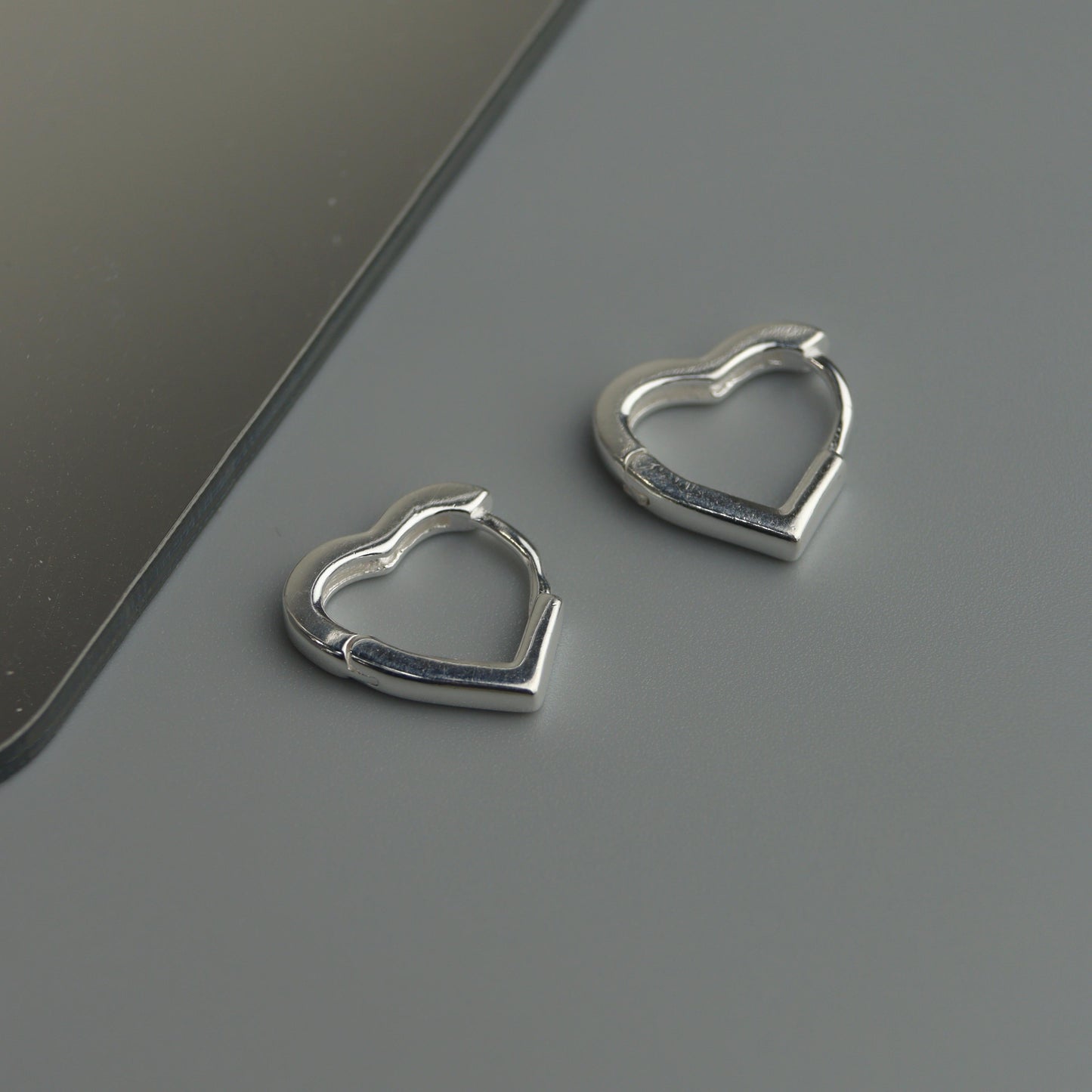 DEAN S925 Silver Mini Heart Clip Earrings