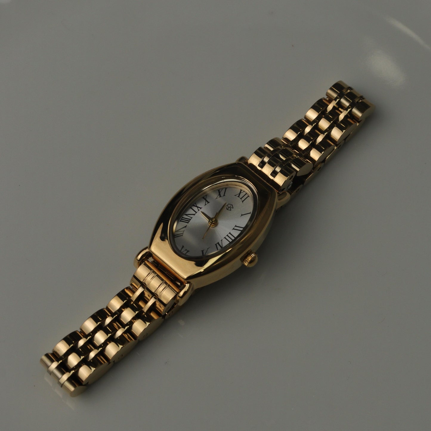 MORITZ Minimalist Retro Oval Brushed Thin Strap Fashion Women's Watches