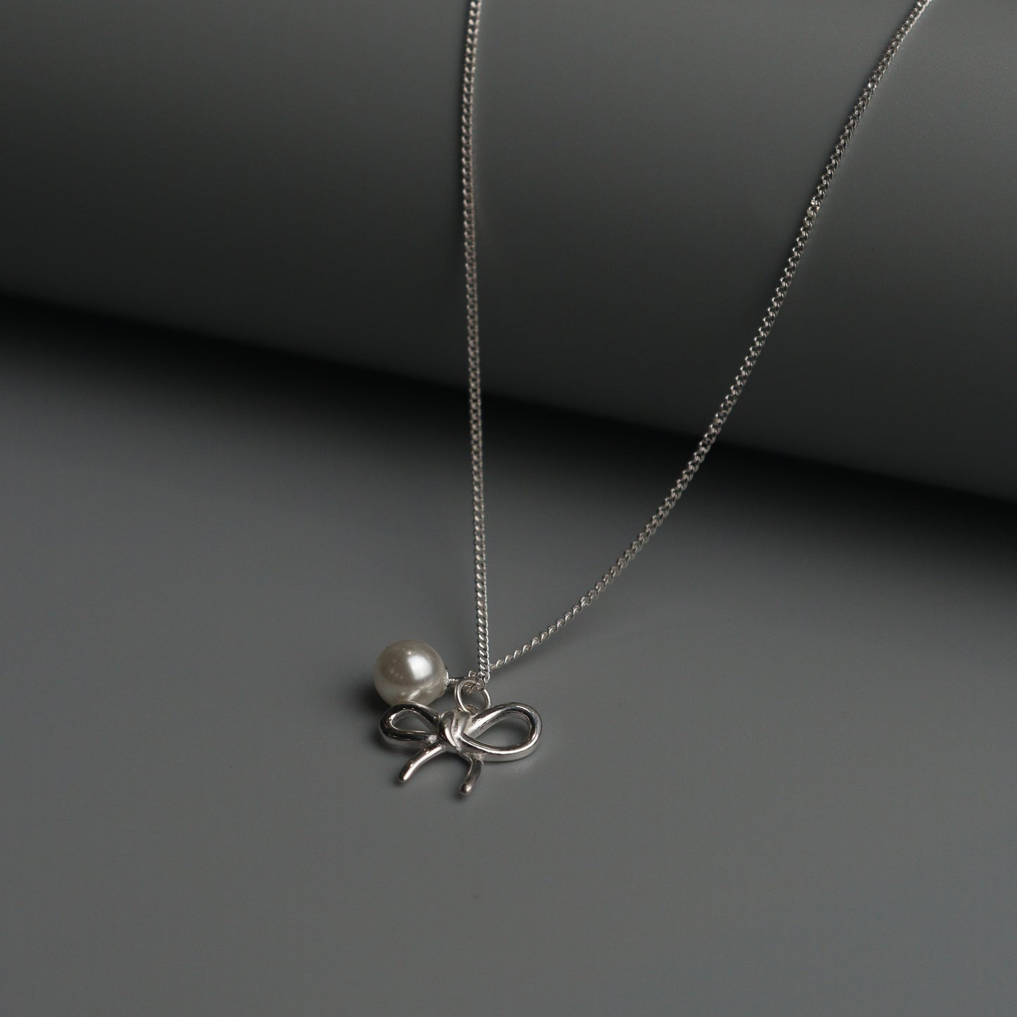 SUZI S925 Silver Thread Ribbon Fresh Water Pearl Necklace