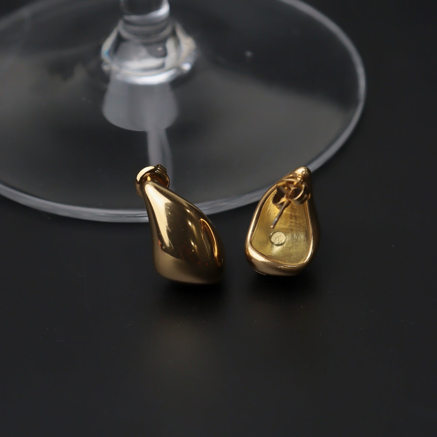 CHUNKY SCOOP EARRINGS