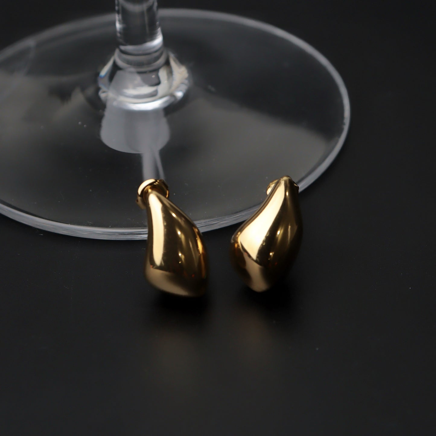 CHUNKY SCOOP EARRINGS
