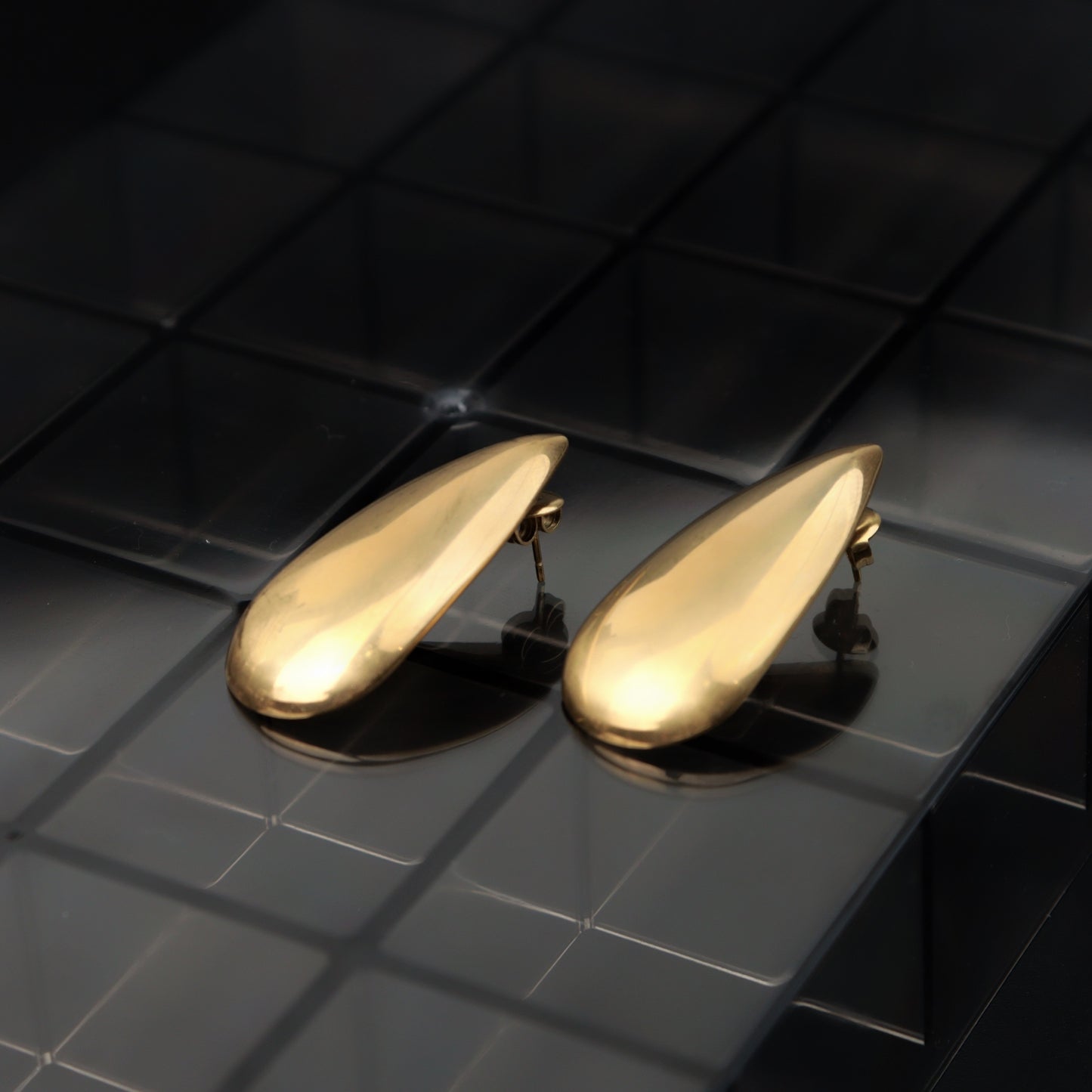CHUNKY SCOOP EARRINGS
