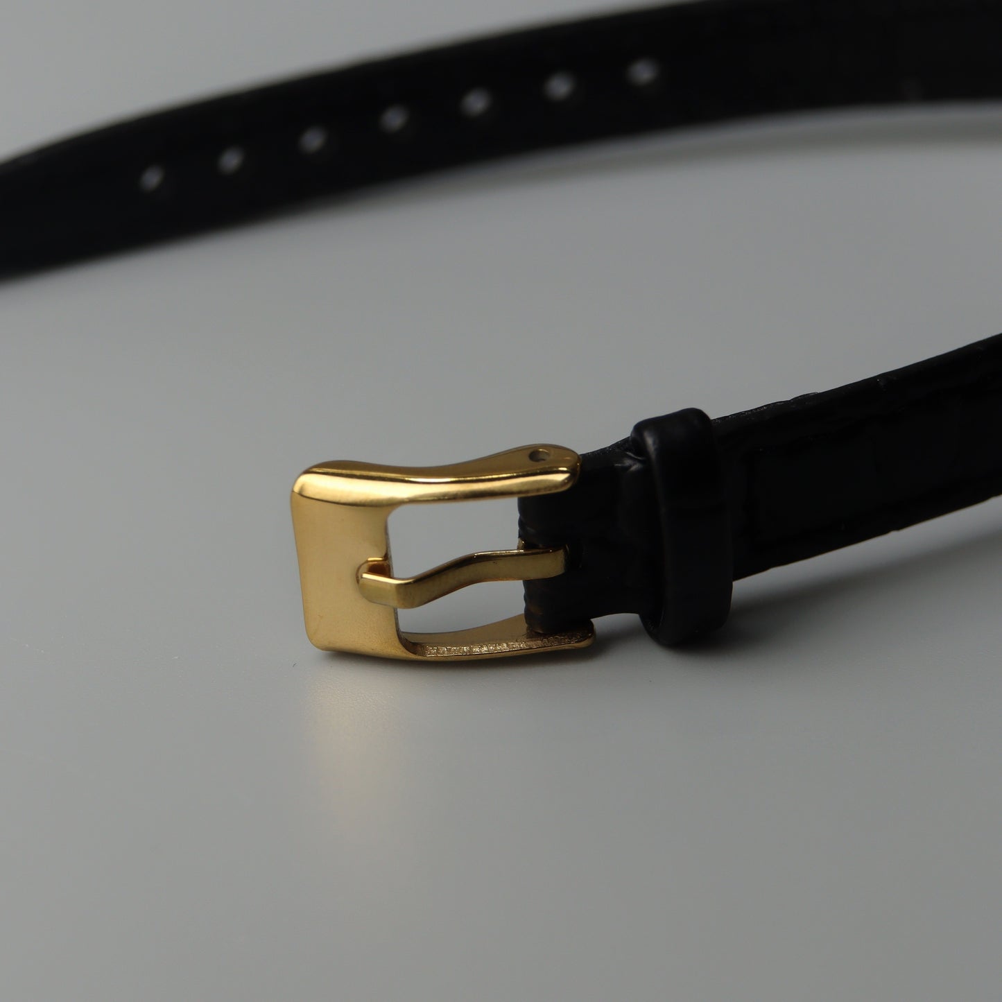 ORVALEN Square Leather Strap Watch