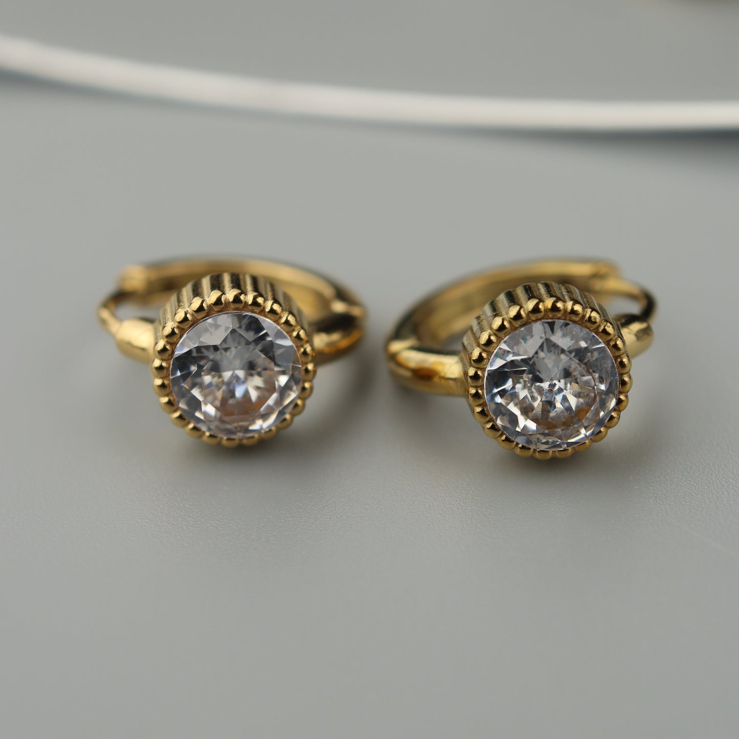 ORIN Round Clip Earrings