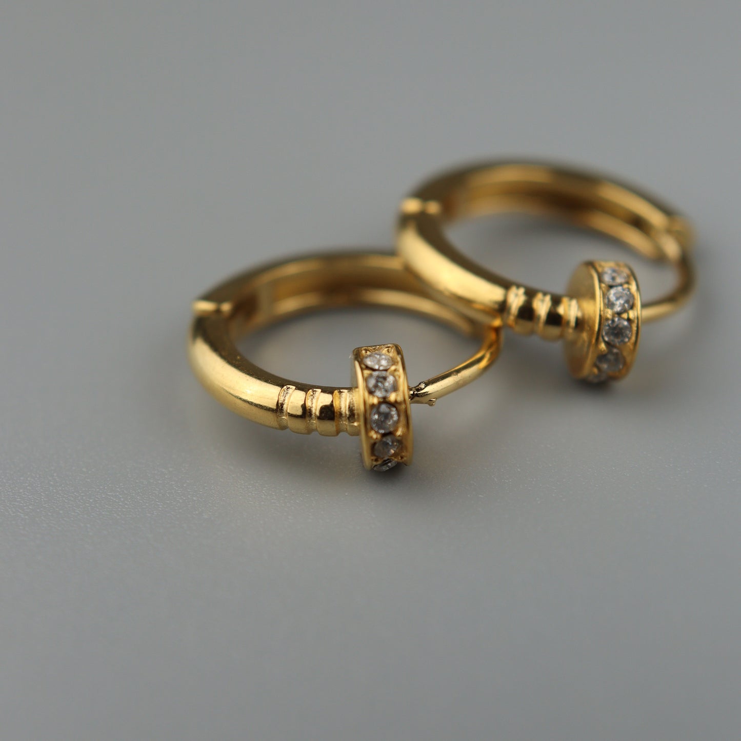 OMARI Clip Earrings