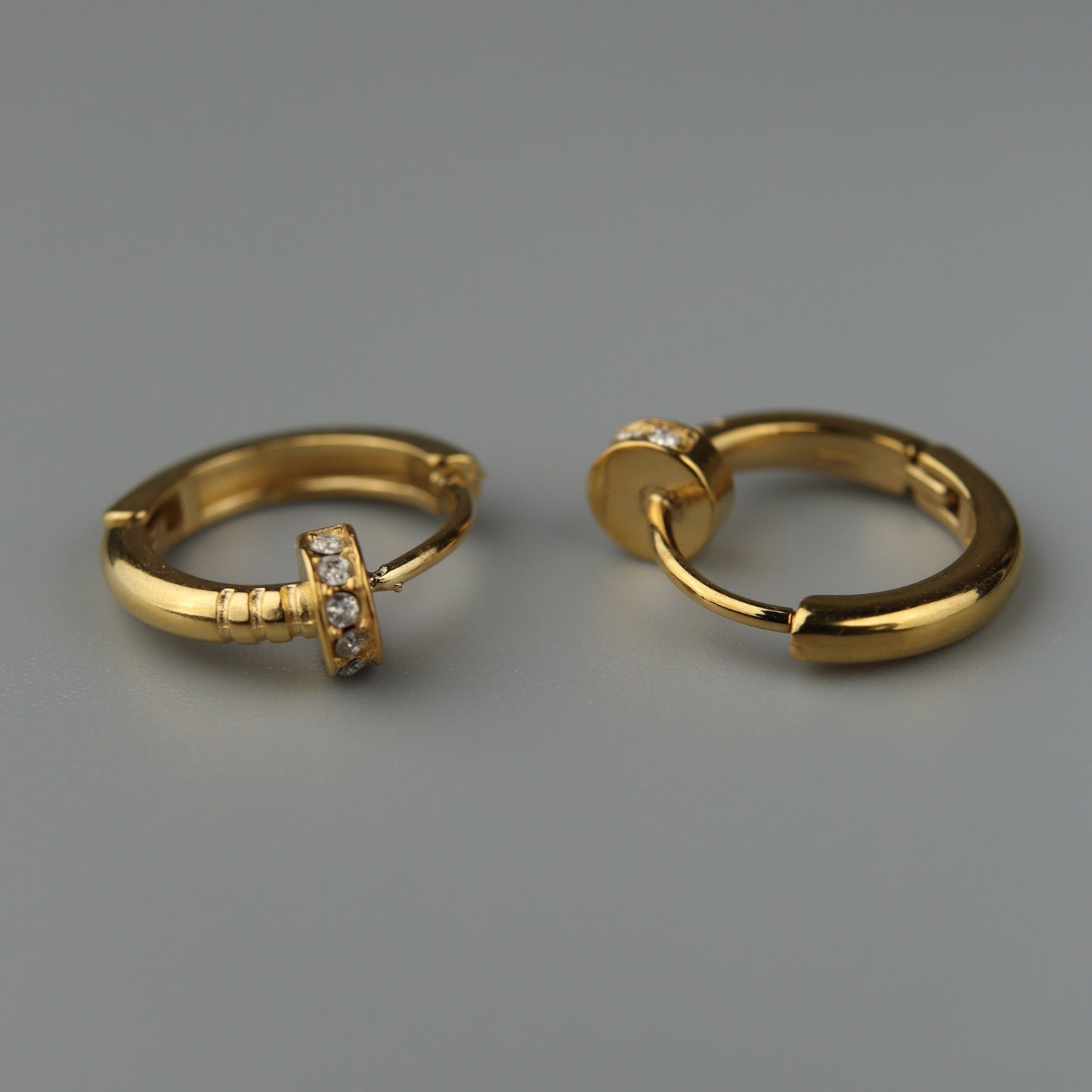 OMARI Clip Earrings