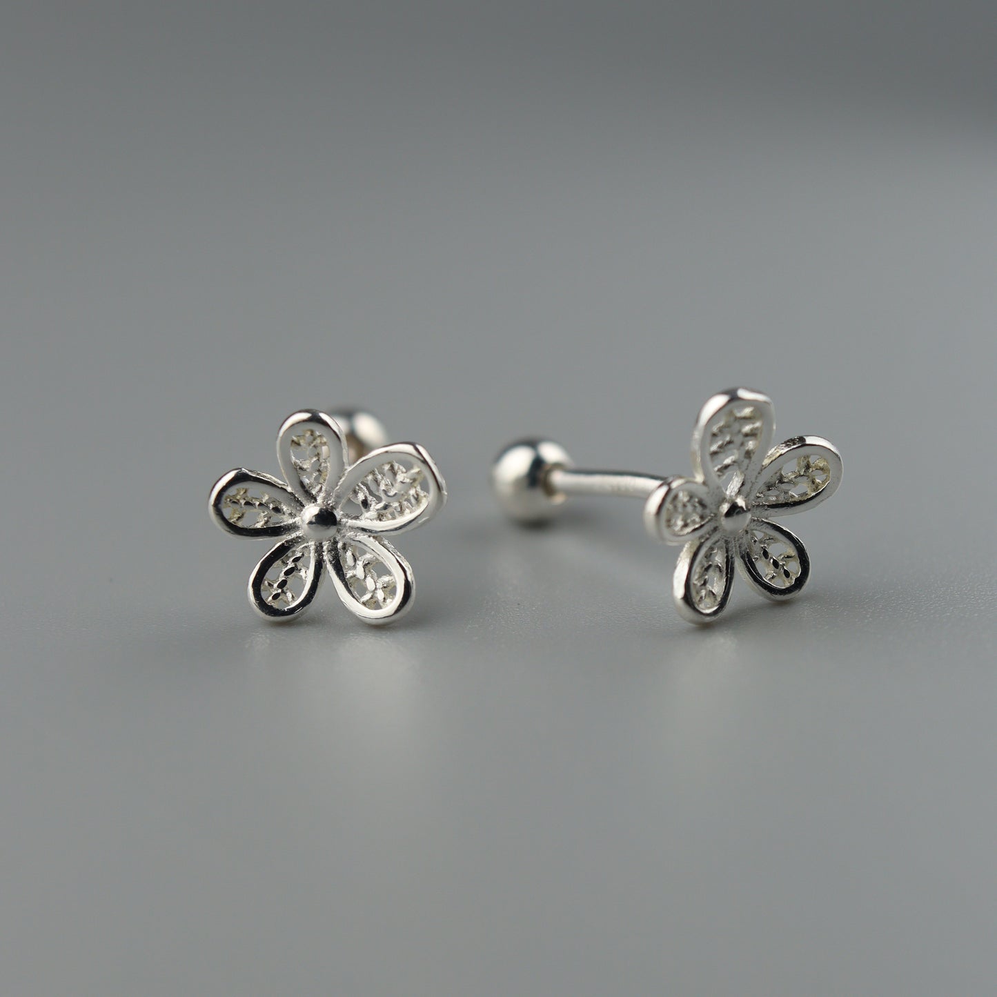 FIDDA S925 Silver Flower Mini Stud Earrings