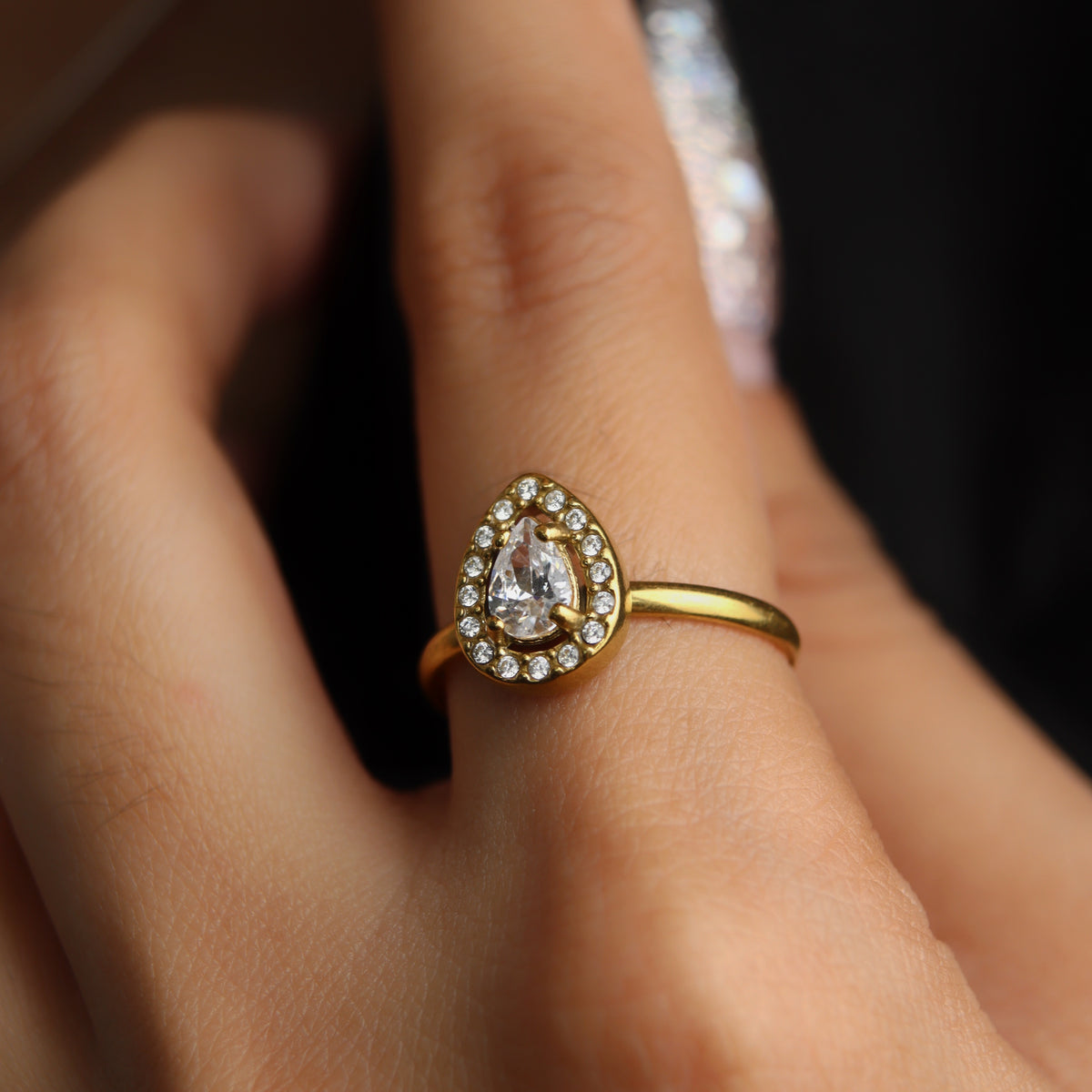 PEAR DIAMOND Shape Stone Collection