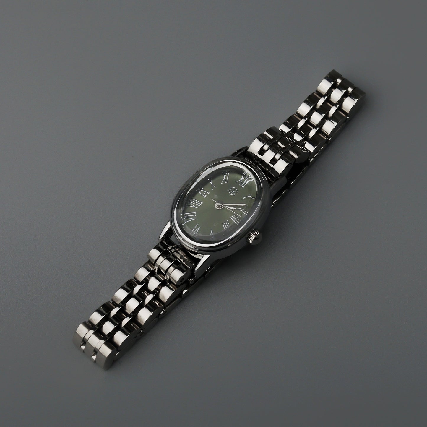 MONTRE Oval Mint Green Dial Watch – Elegant Fashion Quartz Timepiece with Slim Strap for Women