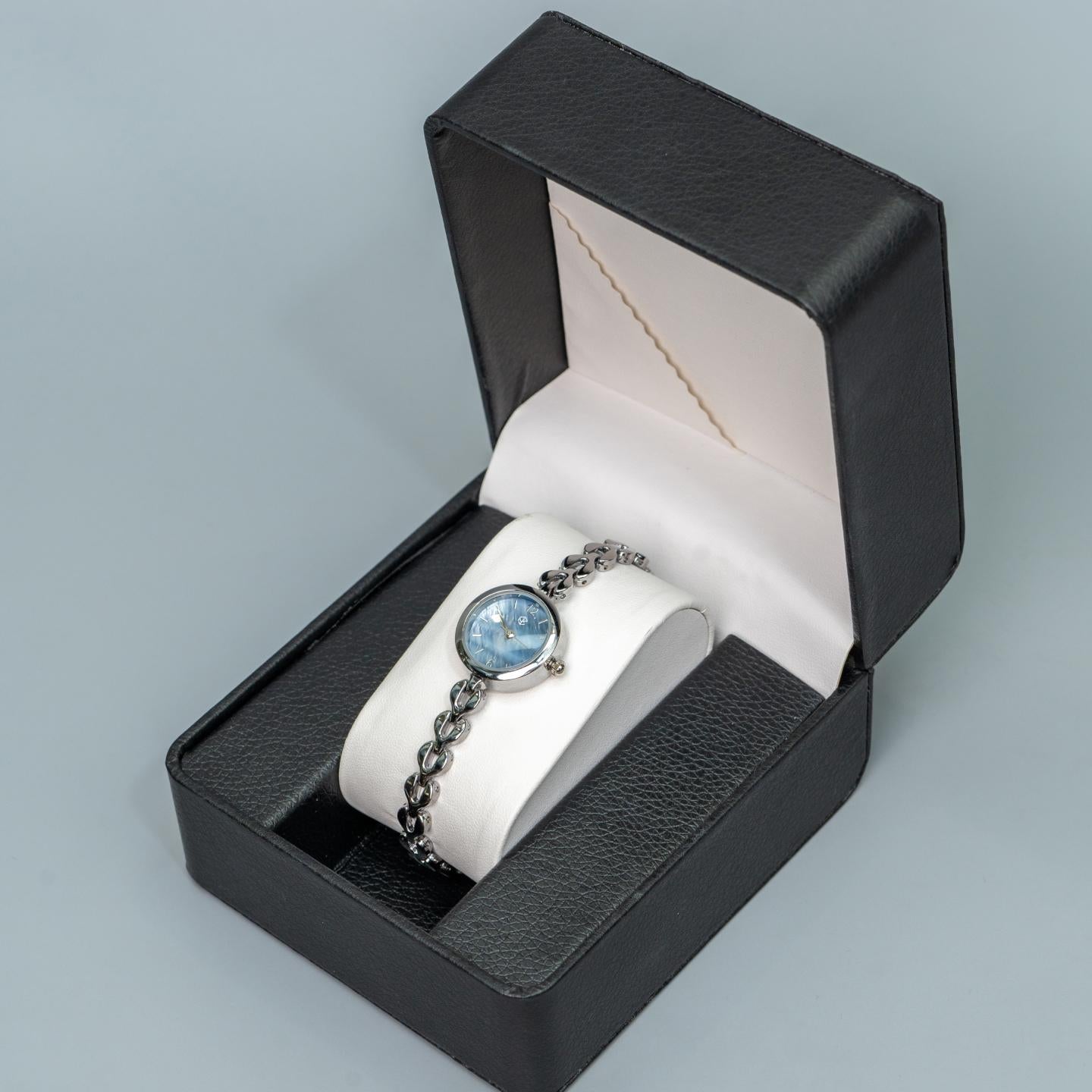 JESSA Blue Dial Silver-Tone Round Slim Minimalist Women’s Quartz Wrist Watch