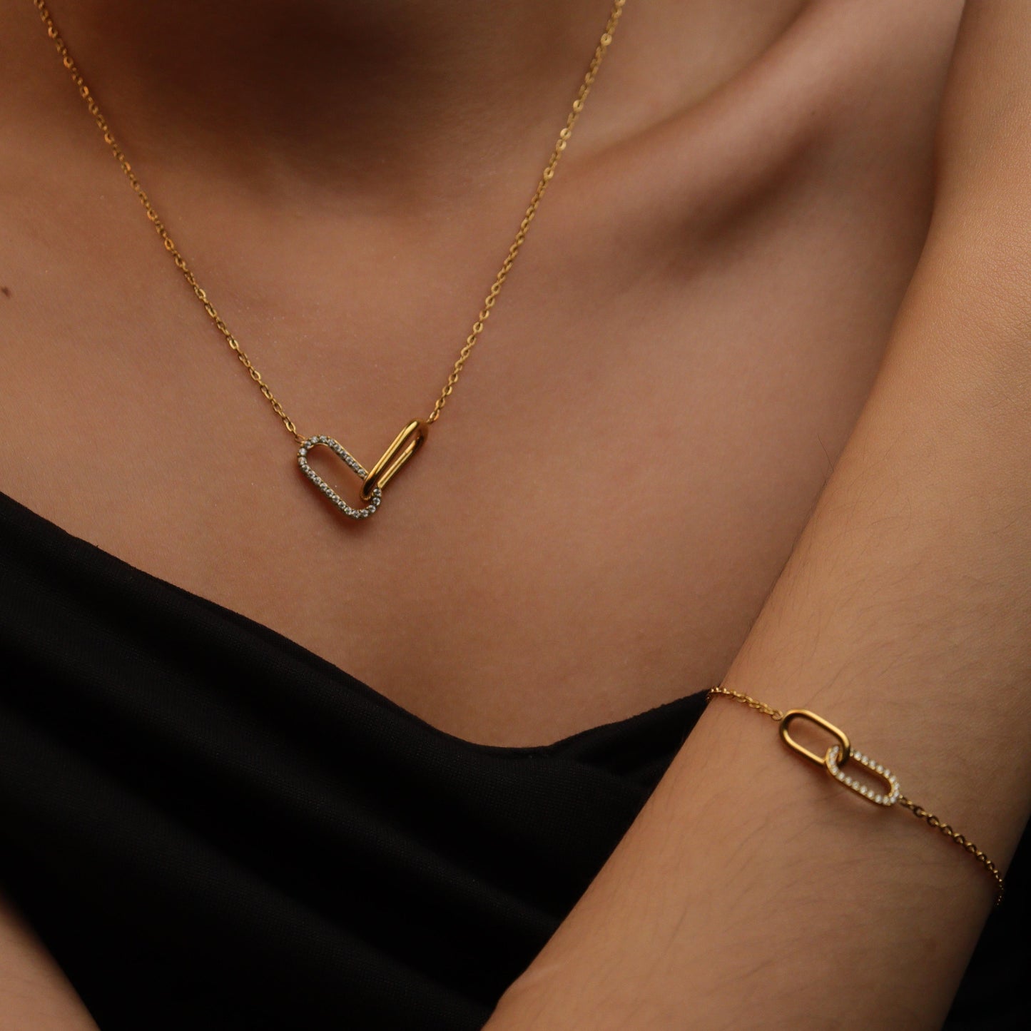 HBElaganza Collection Sets of Chain Pendant Necklace, Bracelet, And Earrings Women's