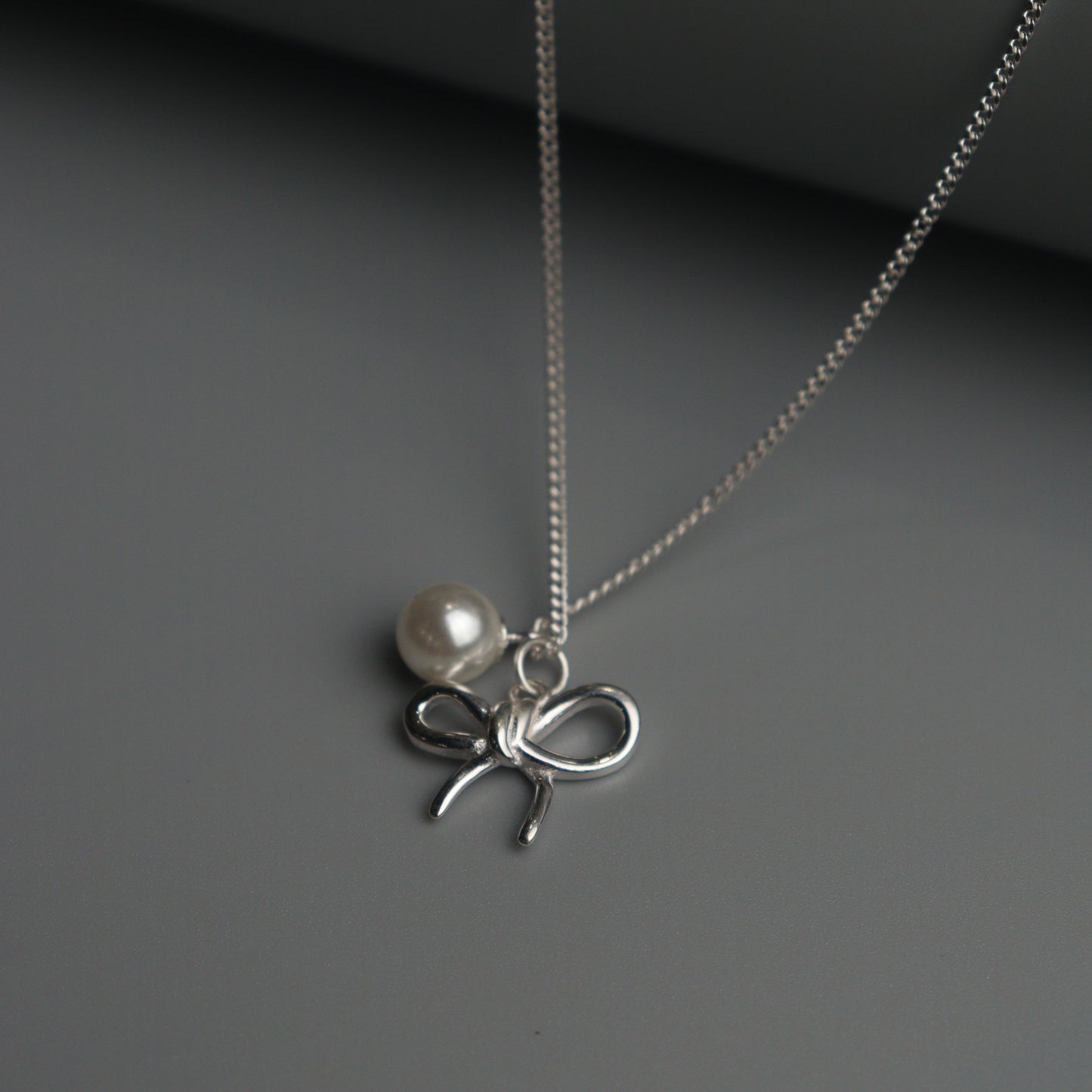 SUZI S925 Silver Thread Ribbon Fresh Water Pearl Necklace