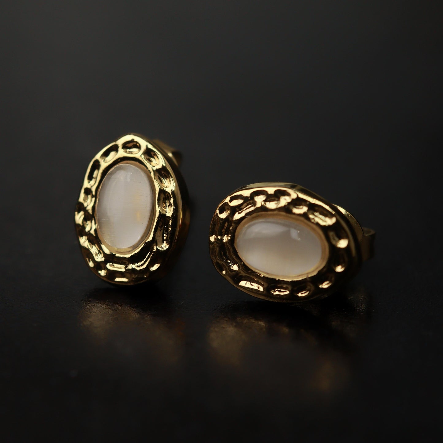 ARIEL Oval Synthetic Pearl Stud Earrings for Women