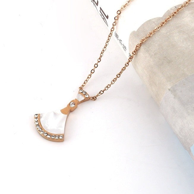 SKYLAR Rose Gold Fan Shape Pendant Chain Necklace
