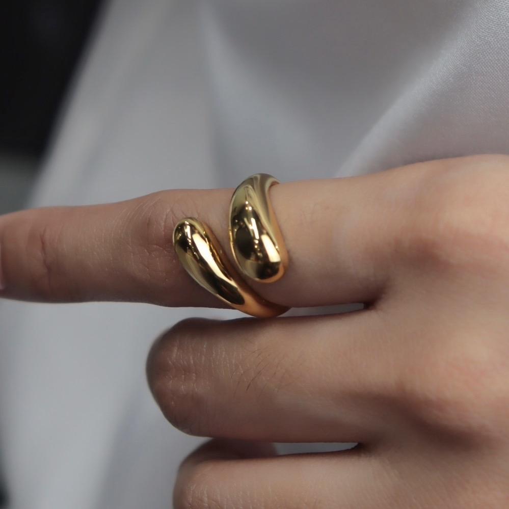 EULI Hugging Ring