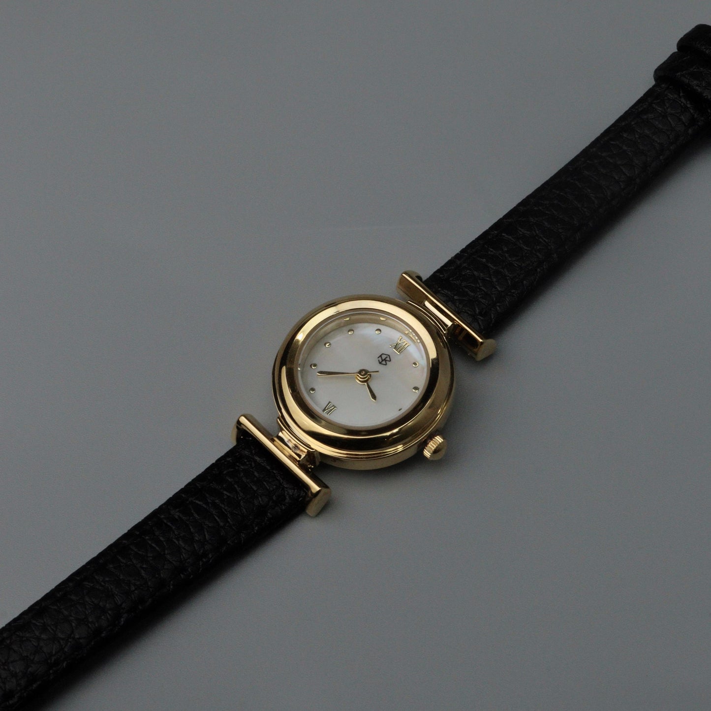 FORTIS Round Fashion Quartz Thin Leather Strap Women's Watch