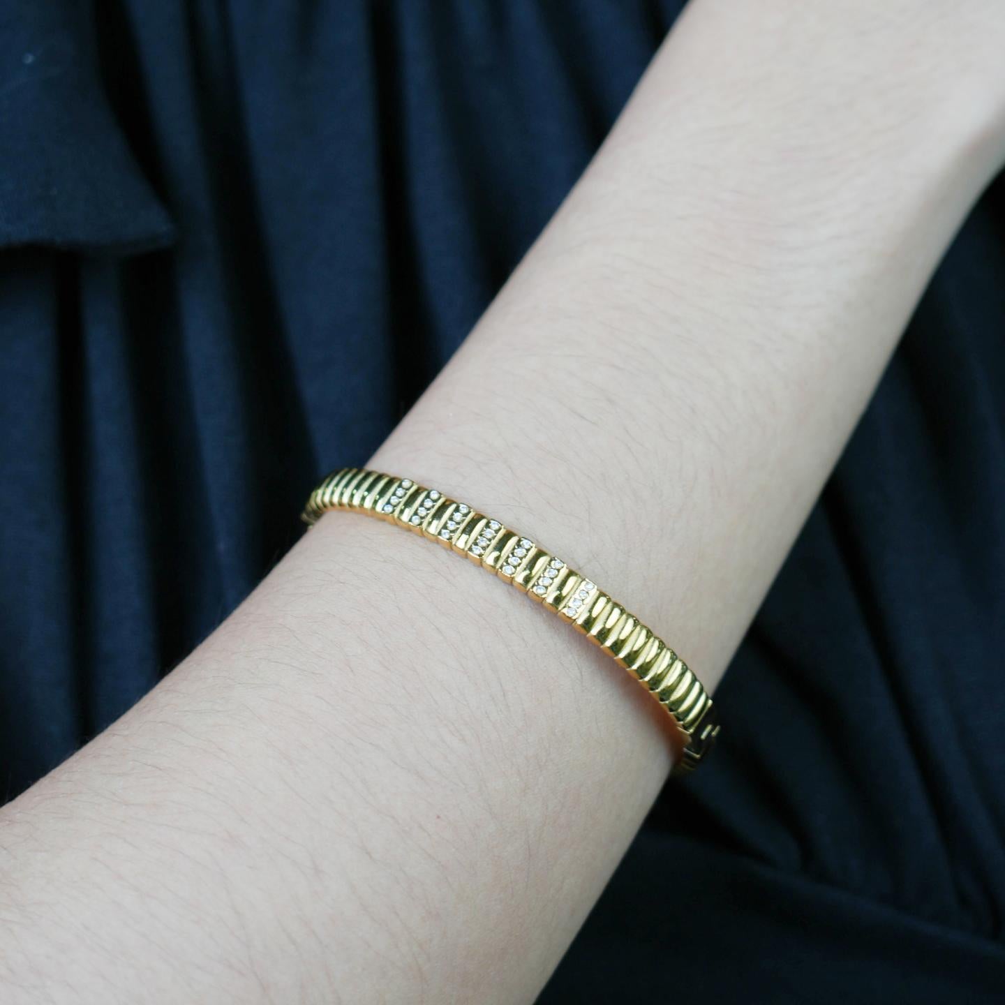 VELTARA Ribbed Texture and Glass Embedded Bangle Bracelet