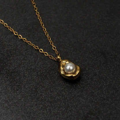 GRETEL Bean Synthetic P Pendant Chain Necklace