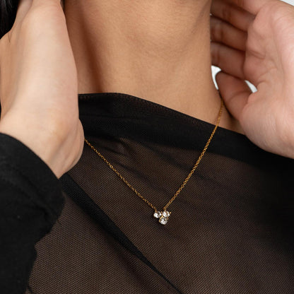 QIN Round Trio Stone Pendant Chain Necklace For Women's Non Tarnish Non Fading Hypoallergenic