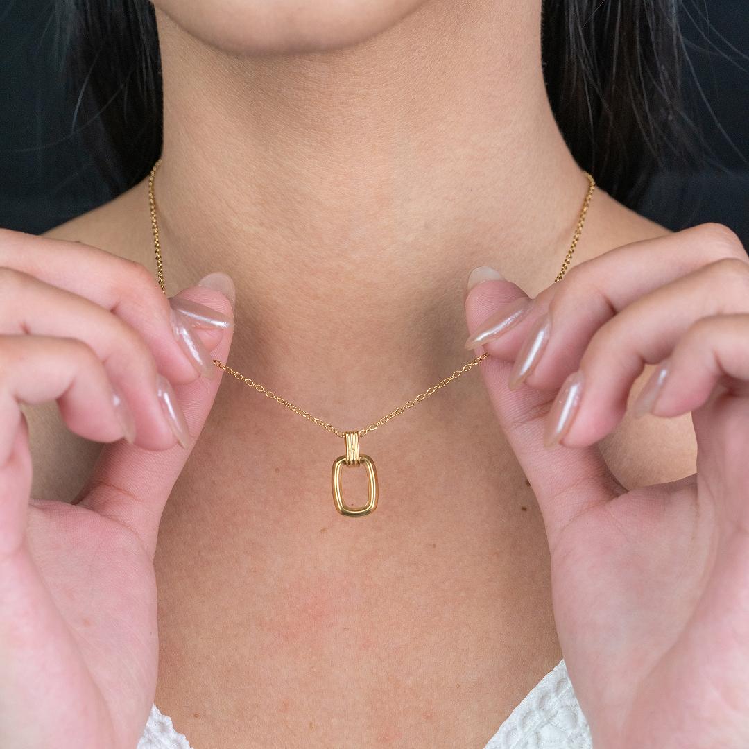 NEXA Pendant 0 Chain Necklace