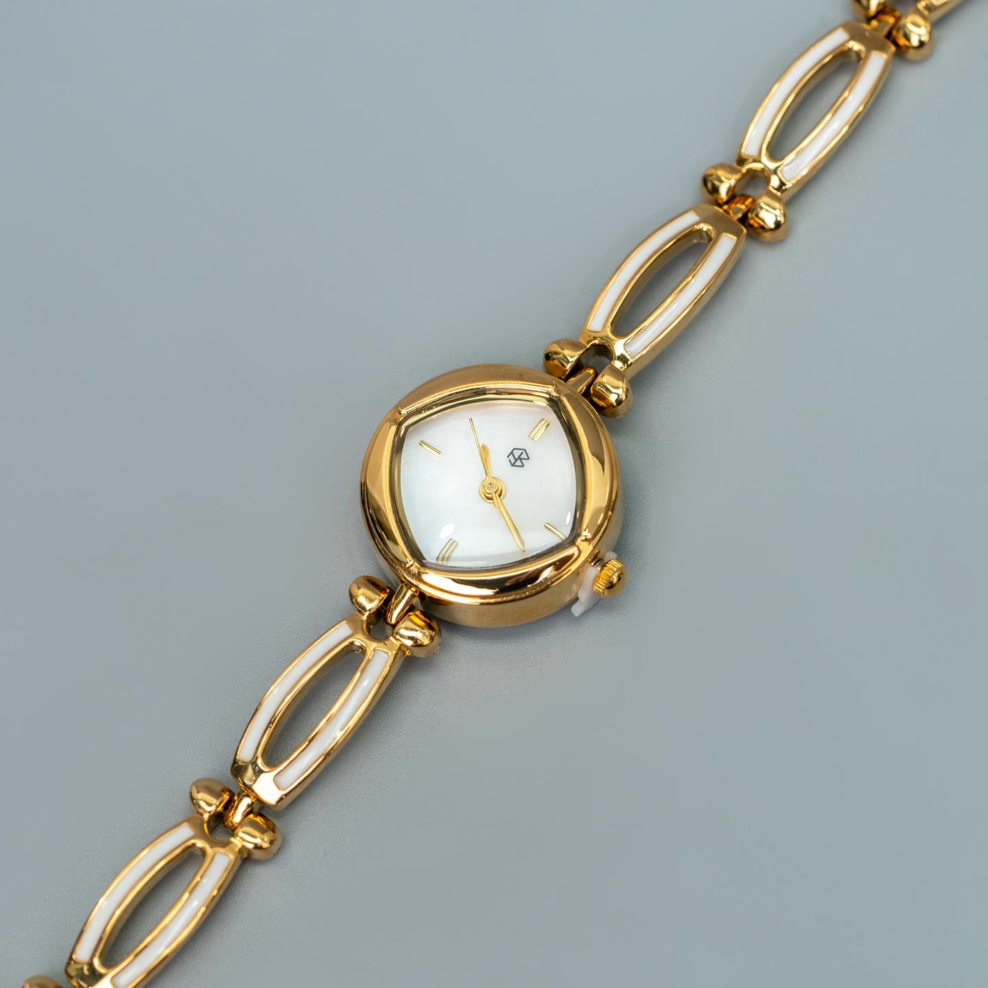 CHARLOTTE Slim Retro Round White Pearl Dainty Women’s Wrist Watch