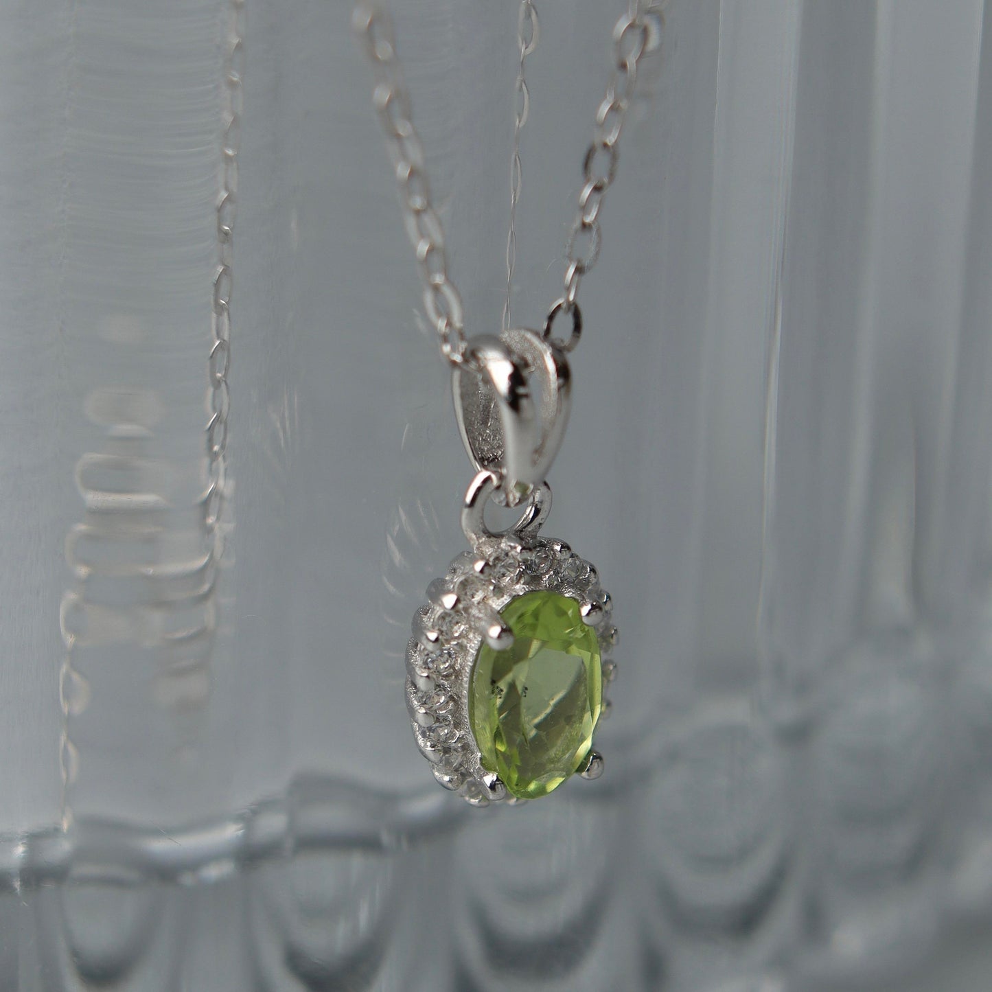 Oval Pendant Natural Green Peridot Gemstone S925 Silver Chain Necklace Pawnable Accessories with AGCL Certification