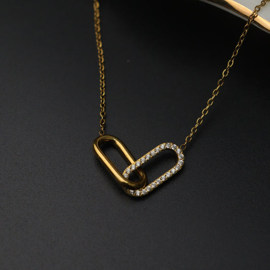 PLATINE Tangle Buckle Pendant Chain Necklace