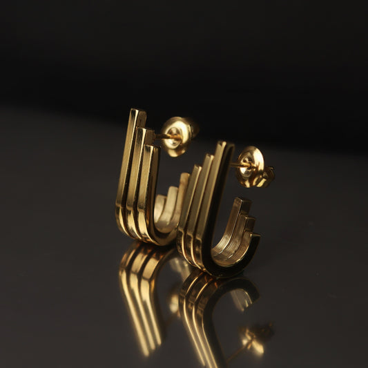 GAEL 3 Layered J-Shaped Stud Earrings