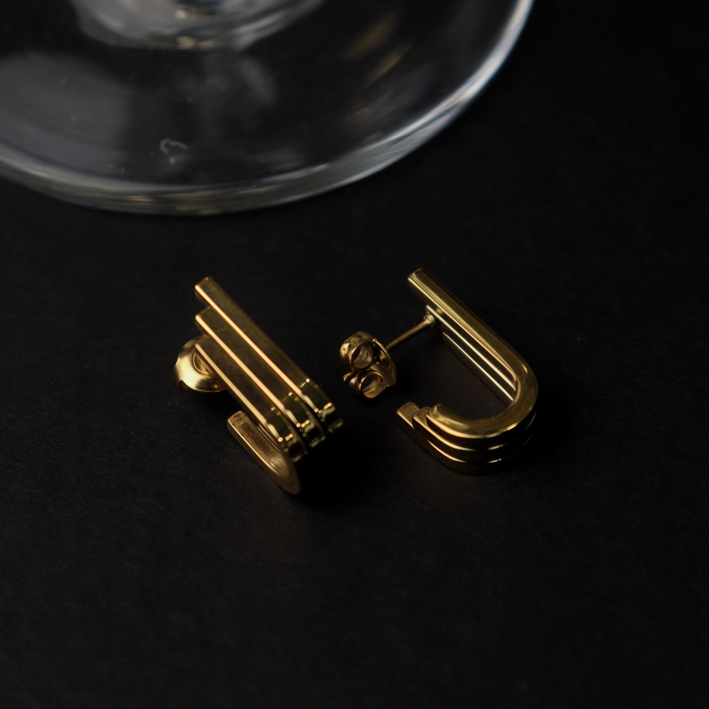 GAEL 3 Layered J-Shaped Stud Earrings