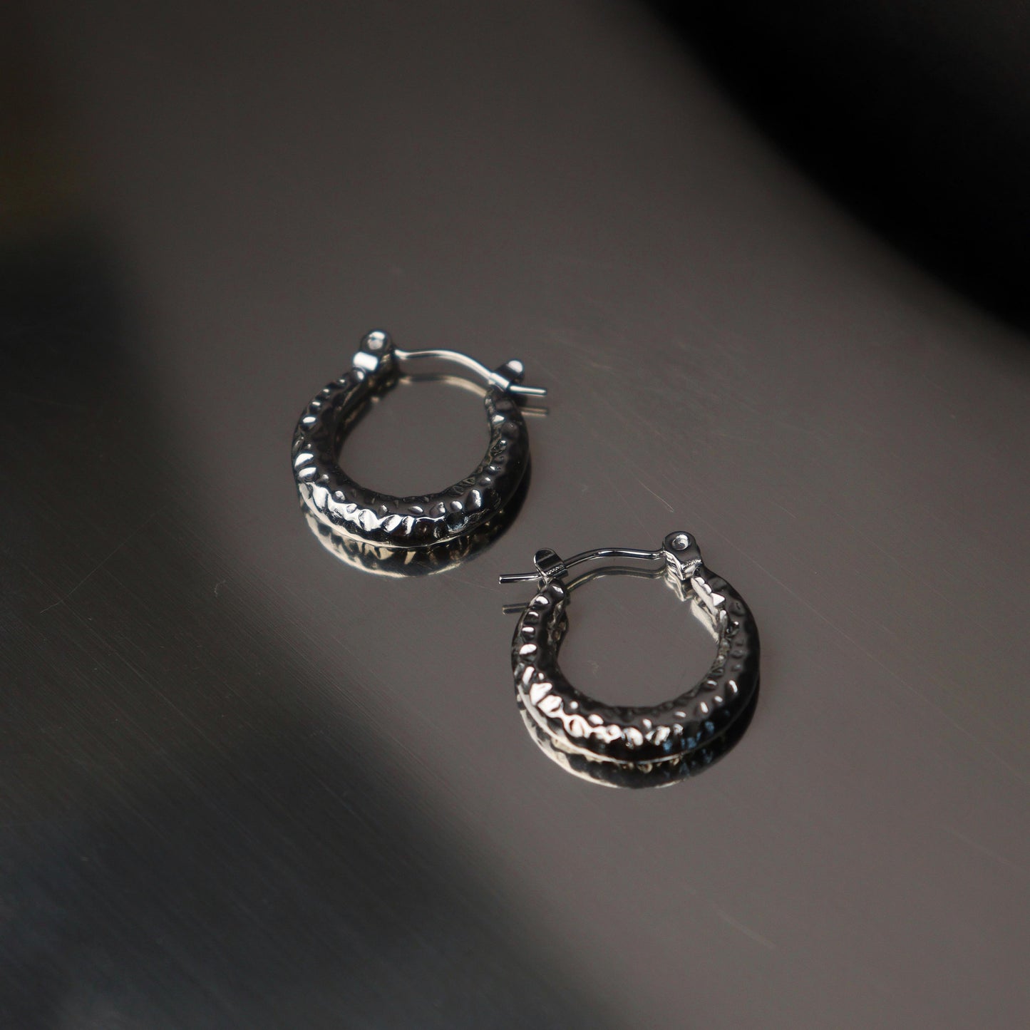 GARETT Gld/Silver Hammered Style Hoop Earrings