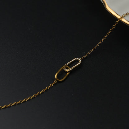 SOIGNE Tangled Buckle Bracelet
