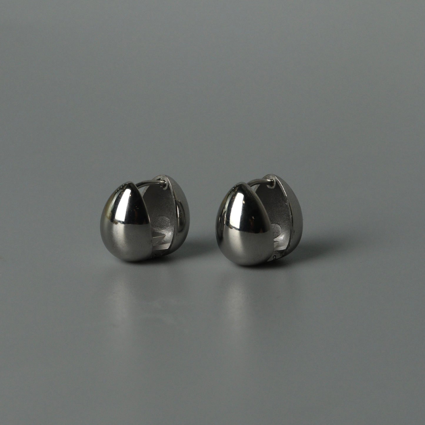 ZINNIA Silver Droplet Huggies Clip Earrings for Women's