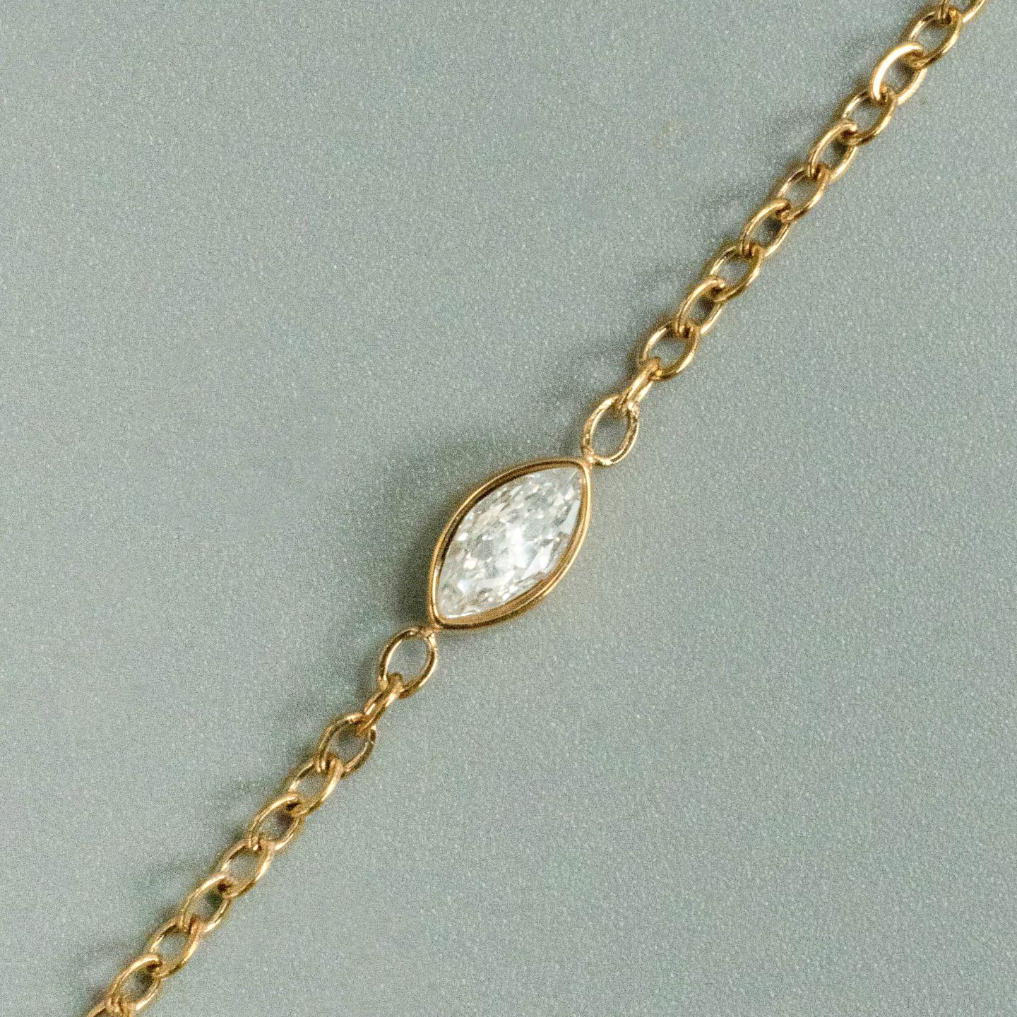 BRILLIANCE STONE Chain Bracelet Fashion Accessories