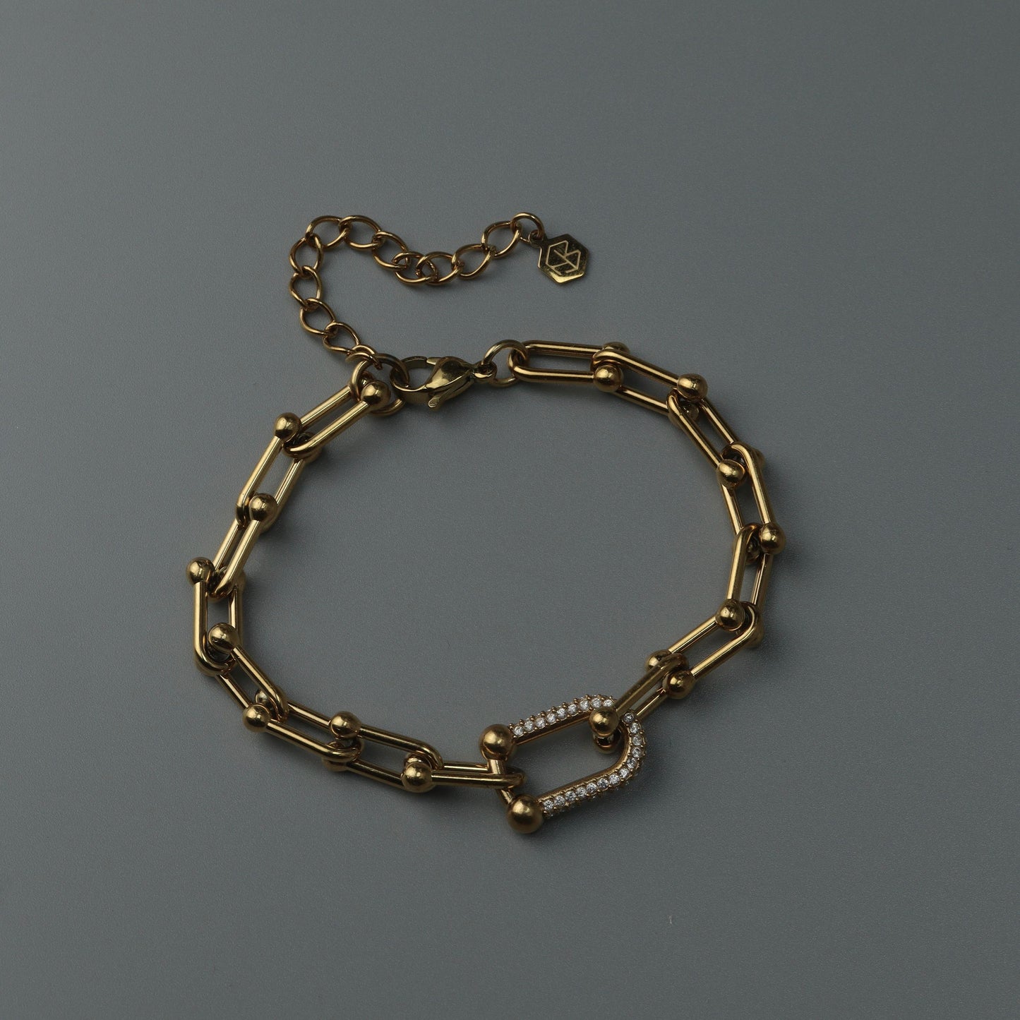 BENICE Gld/Silver Centered U Full Embedded Hollow Buckle Bracelet Fashion
