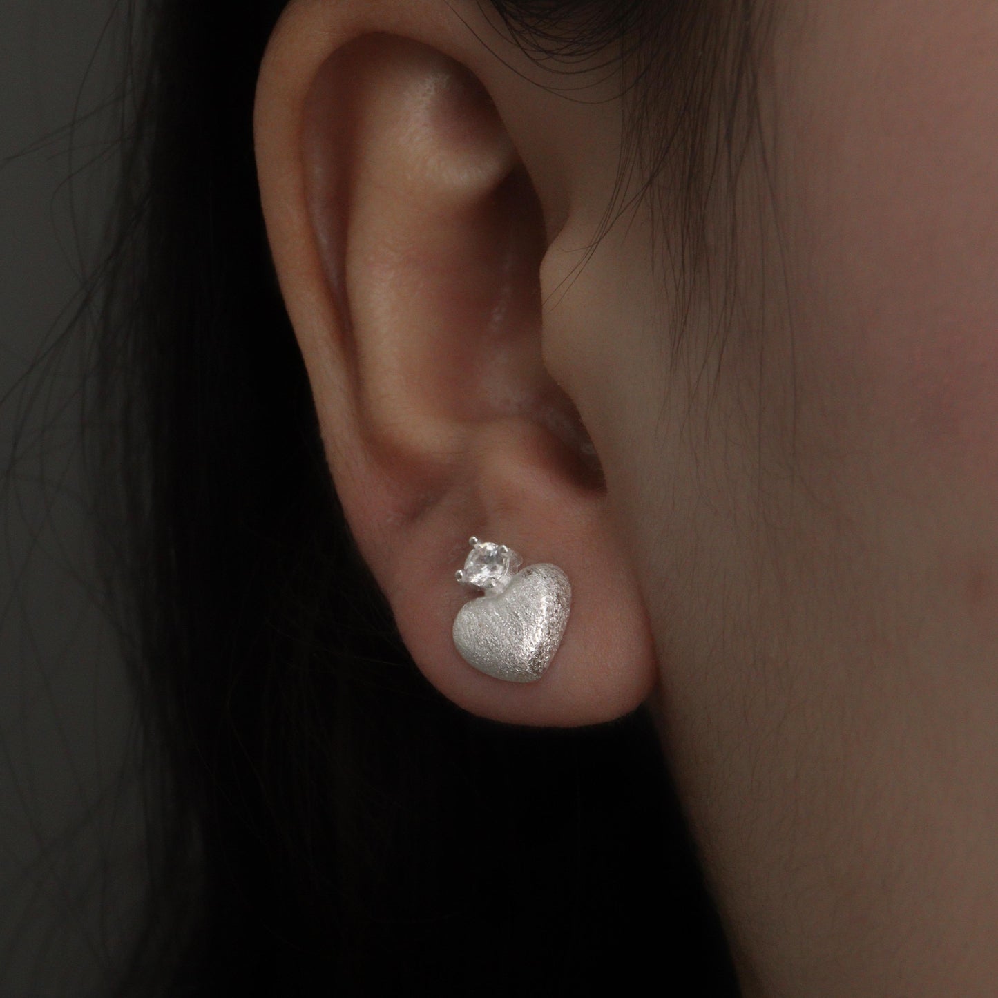 CECIL S925 Silver Heart Shape Scratched Style Stud Earrings