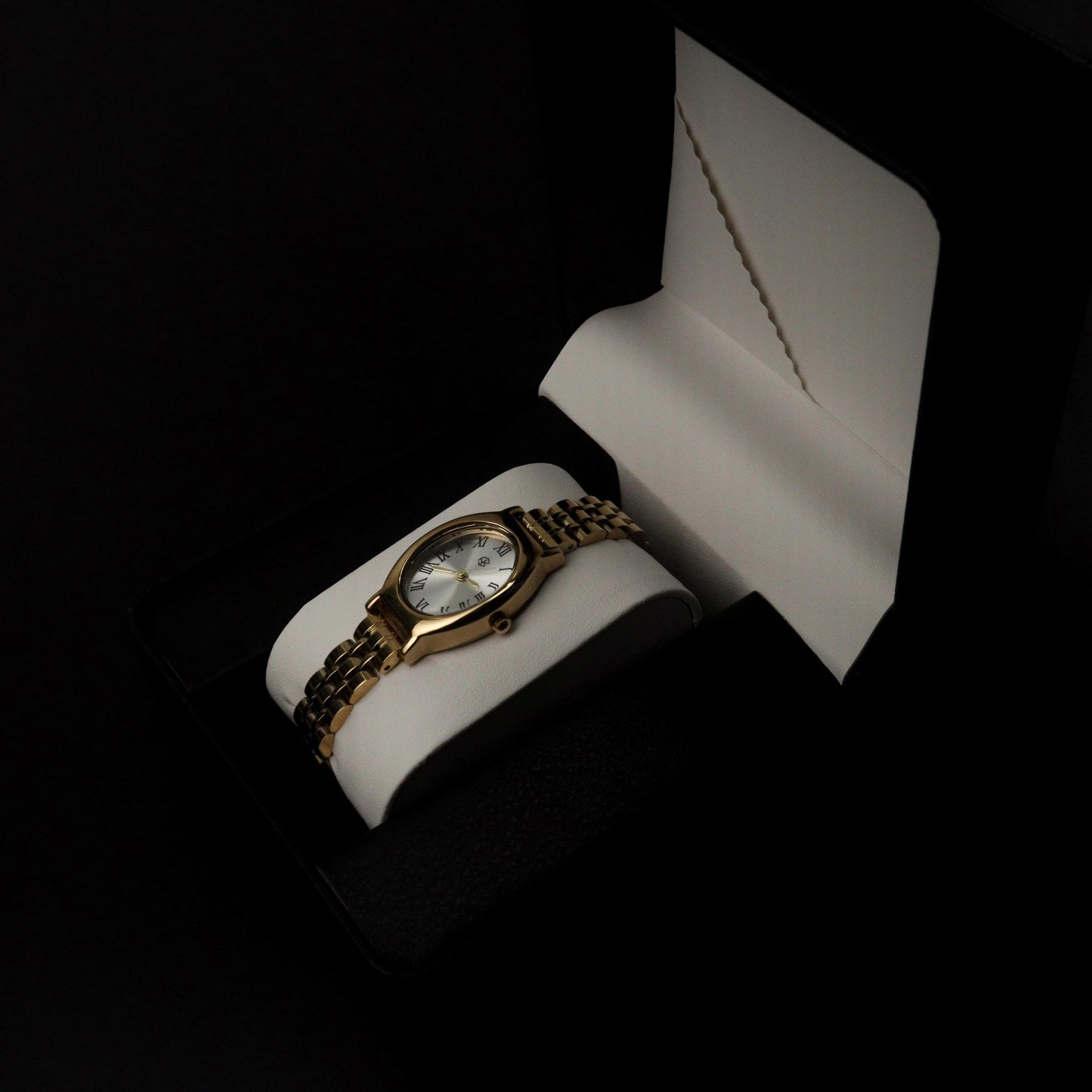 MORIN Minimalist Retro Oval Watch