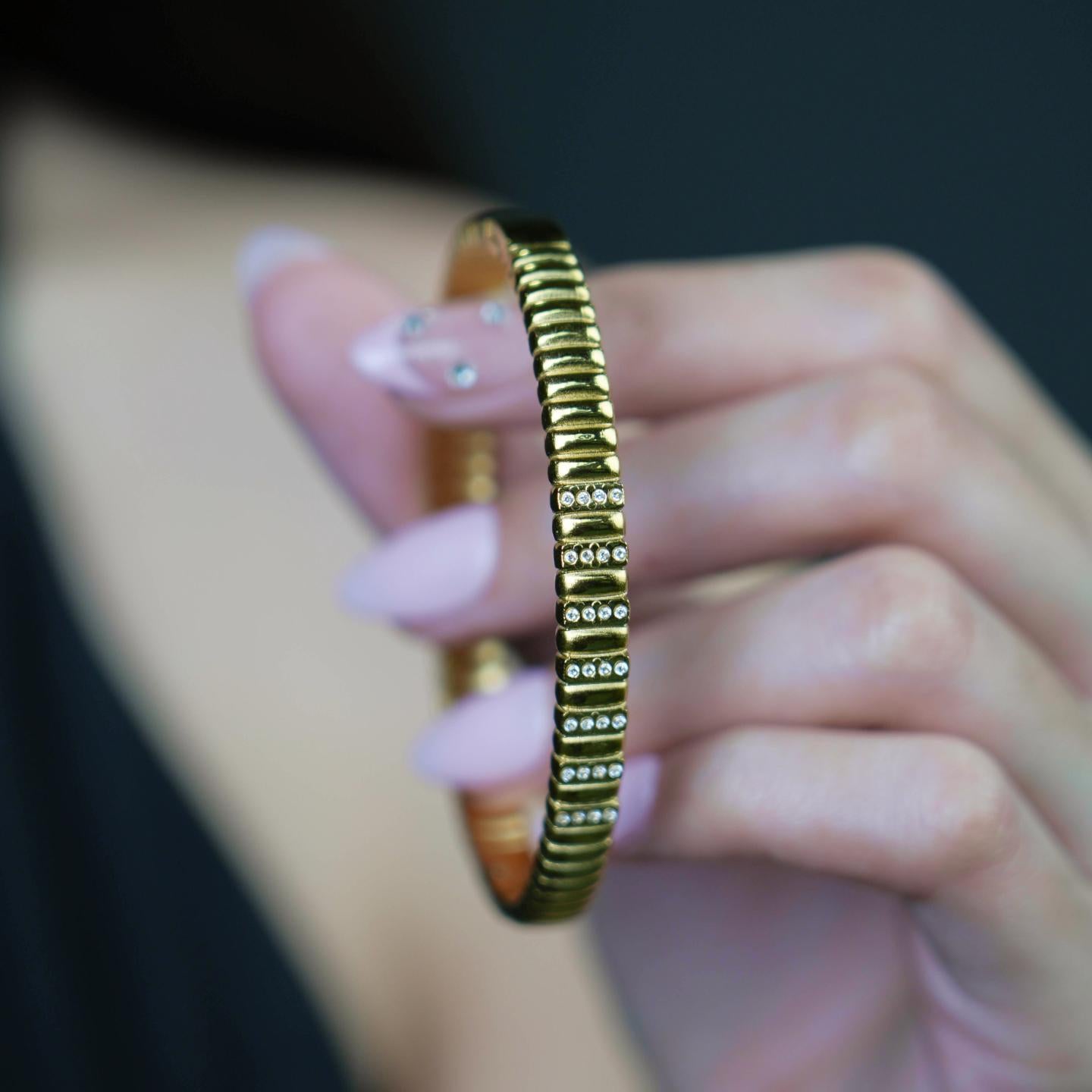 VELTARA Ribbed Texture and Glass Embedded Bangle Bracelet