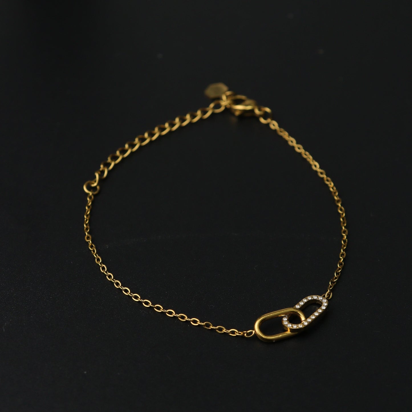HBElaganza Collection Sets of Chain Pendant Necklace, Bracelet, And Earrings Women's