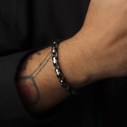 Men Jewelry KENLEY Black/Silver Interlock Bracelet Plain ID Plate No Engraved Fashion For Men
