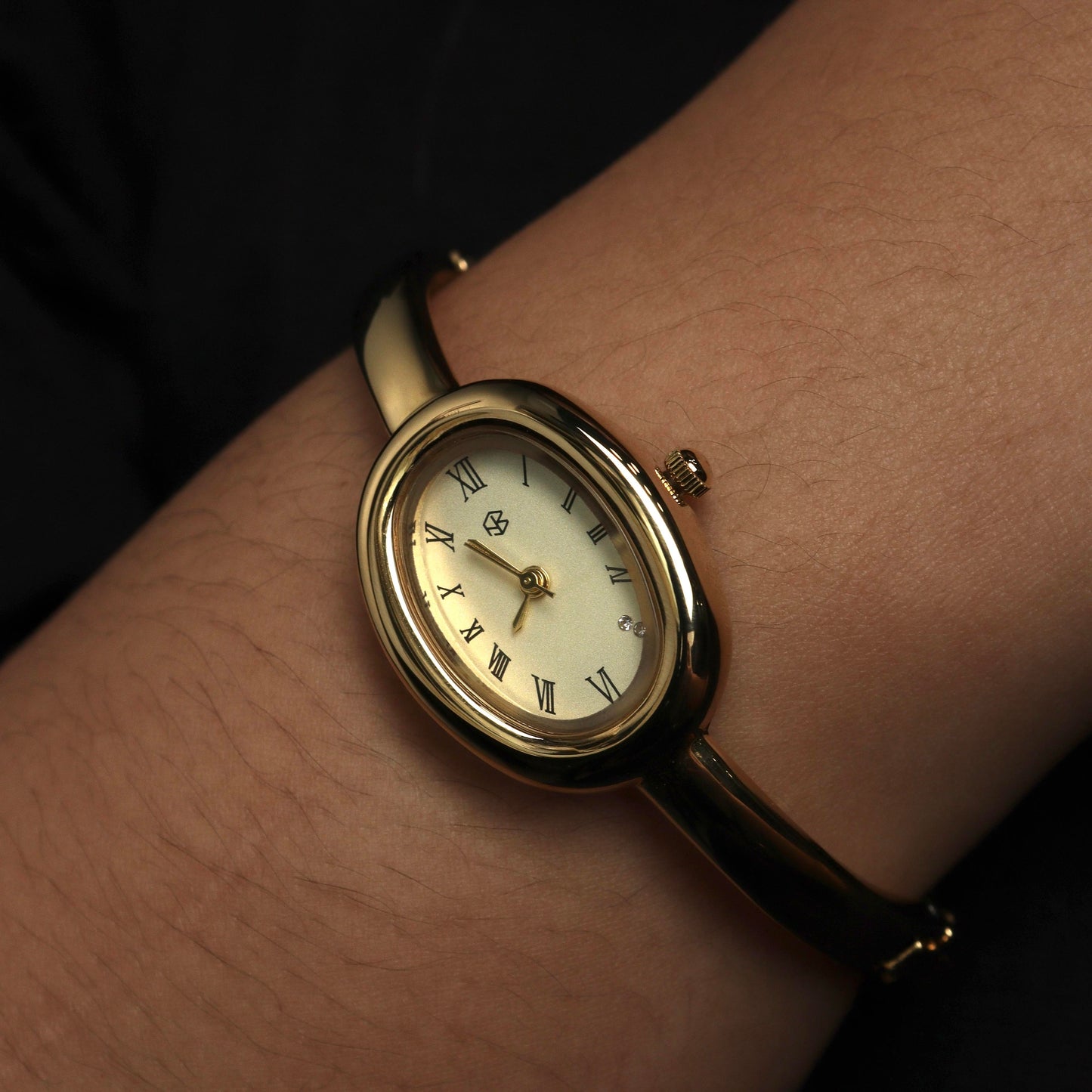 AMORI Oval Bangle Watch For Women's