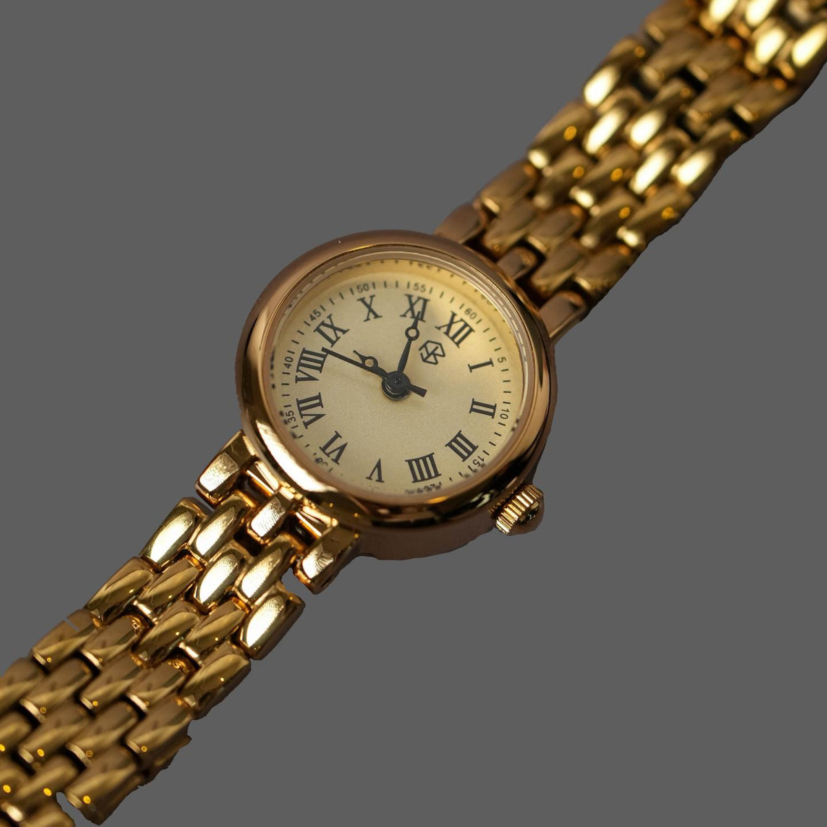 VELRA Gold Round Roman Numerical Women's Fashion Watch