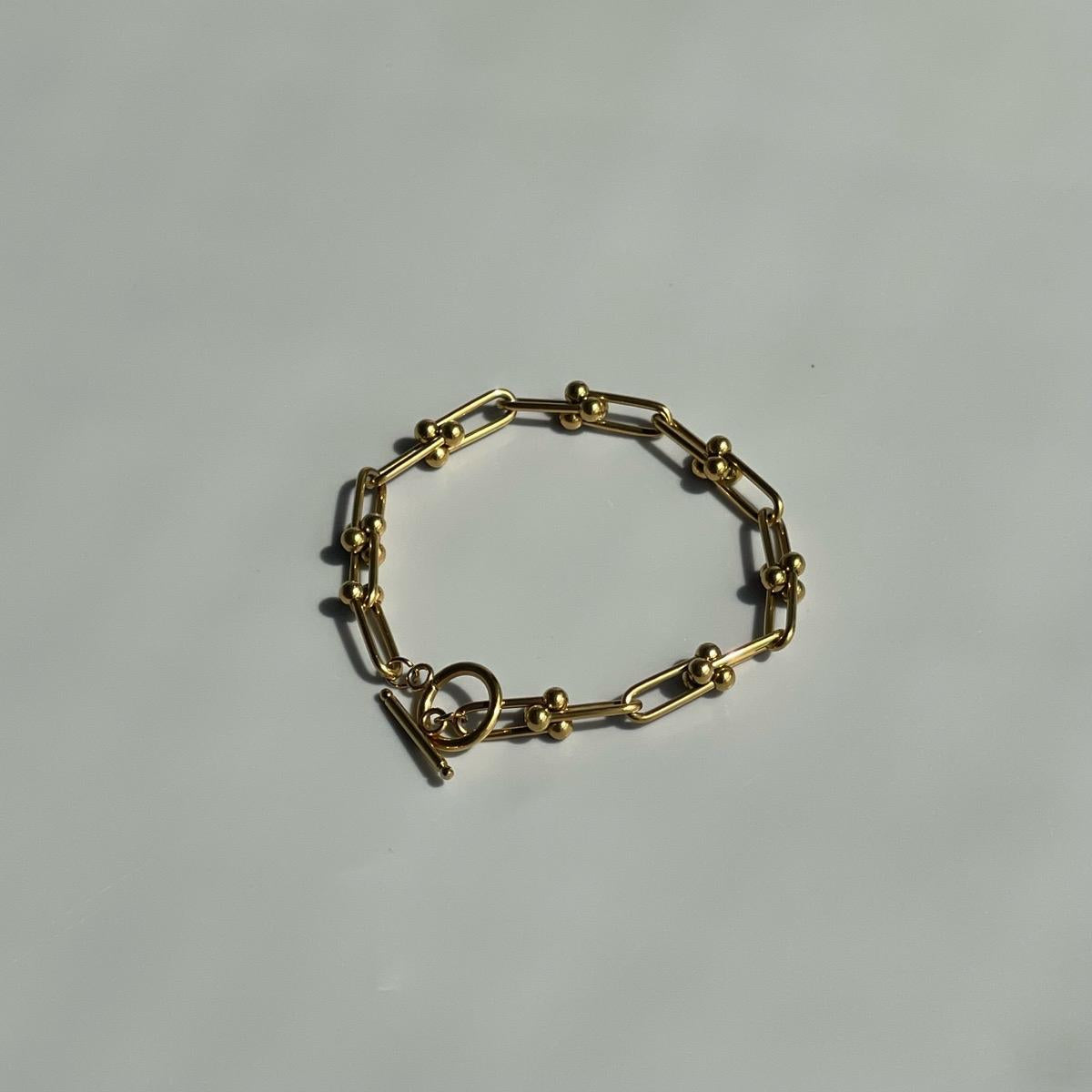 BUCKLE CHAIN Collection Sets of Earrings, Necklace, Bracelets